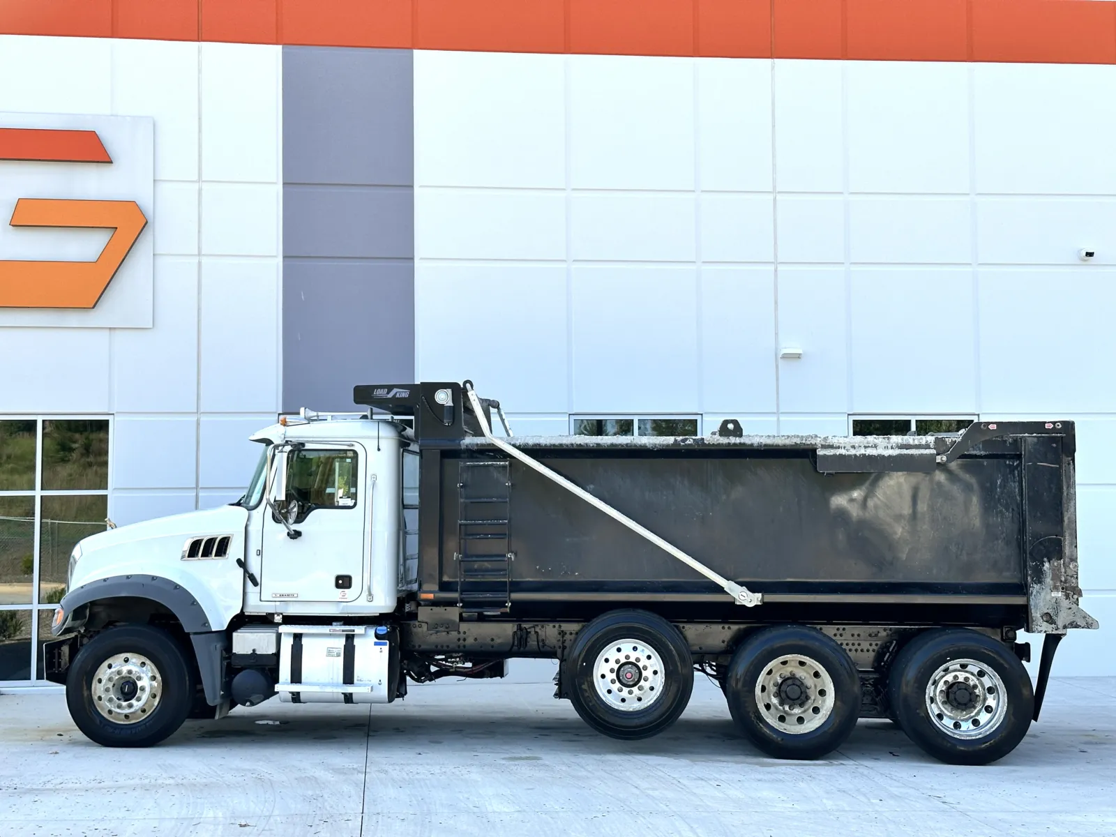 2023 Mack Granite in Greer, SC — photo 5