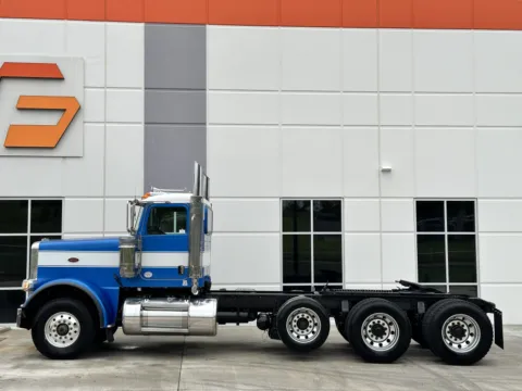 More photos of 2019 PETERBILT 389 at Forge Truck Centers - South Carolina, SC