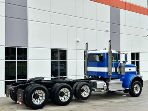 More photos of 2019 PETERBILT 389 at Forge Truck Centers - South Carolina, SC