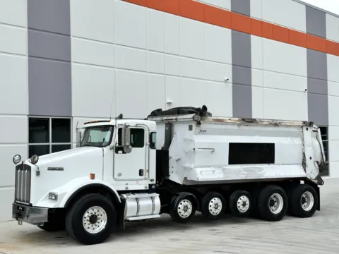 Another view of 2012 KENWORTH T800 for sale in Greer, SC at Forge Truck Centers - South Carolina