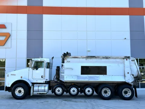 More photos of 2012 KENWORTH T800 at Forge Truck Centers - South Carolina, SC