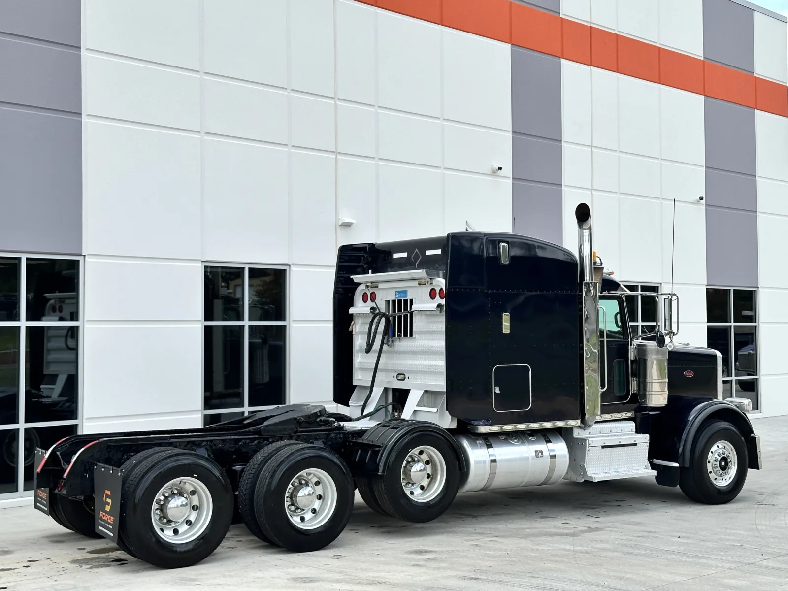 2013 Peterbilt 388 in Greer, SC — photo 5