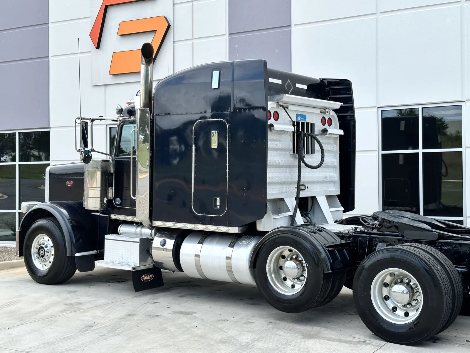 2013 Peterbilt 388 in Greer, SC — photo 8