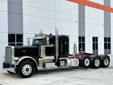 Photos of 2020 PETERBILT 389 for sale in Greer, SC at Forge Truck Centers - South Carolina