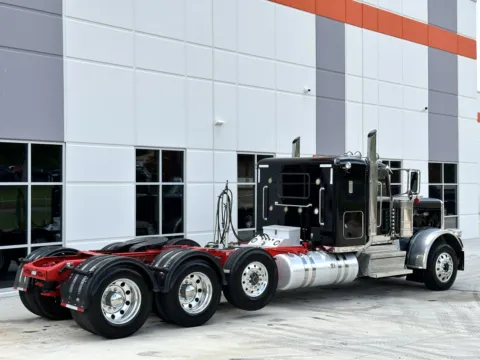 More photos of 2020 PETERBILT 389 at Forge Truck Centers - South Carolina, SC