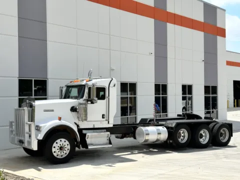 Photos of 2014 KENWORTH W900 for sale in Greer, SC at Forge Truck Centers - South Carolina