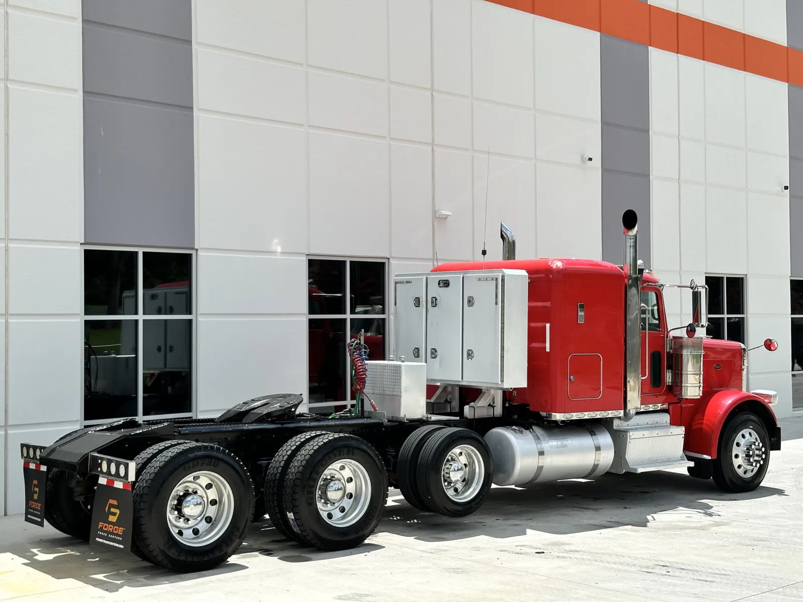 2014 Peterbilt 388 in Greer, SC — photo 5
