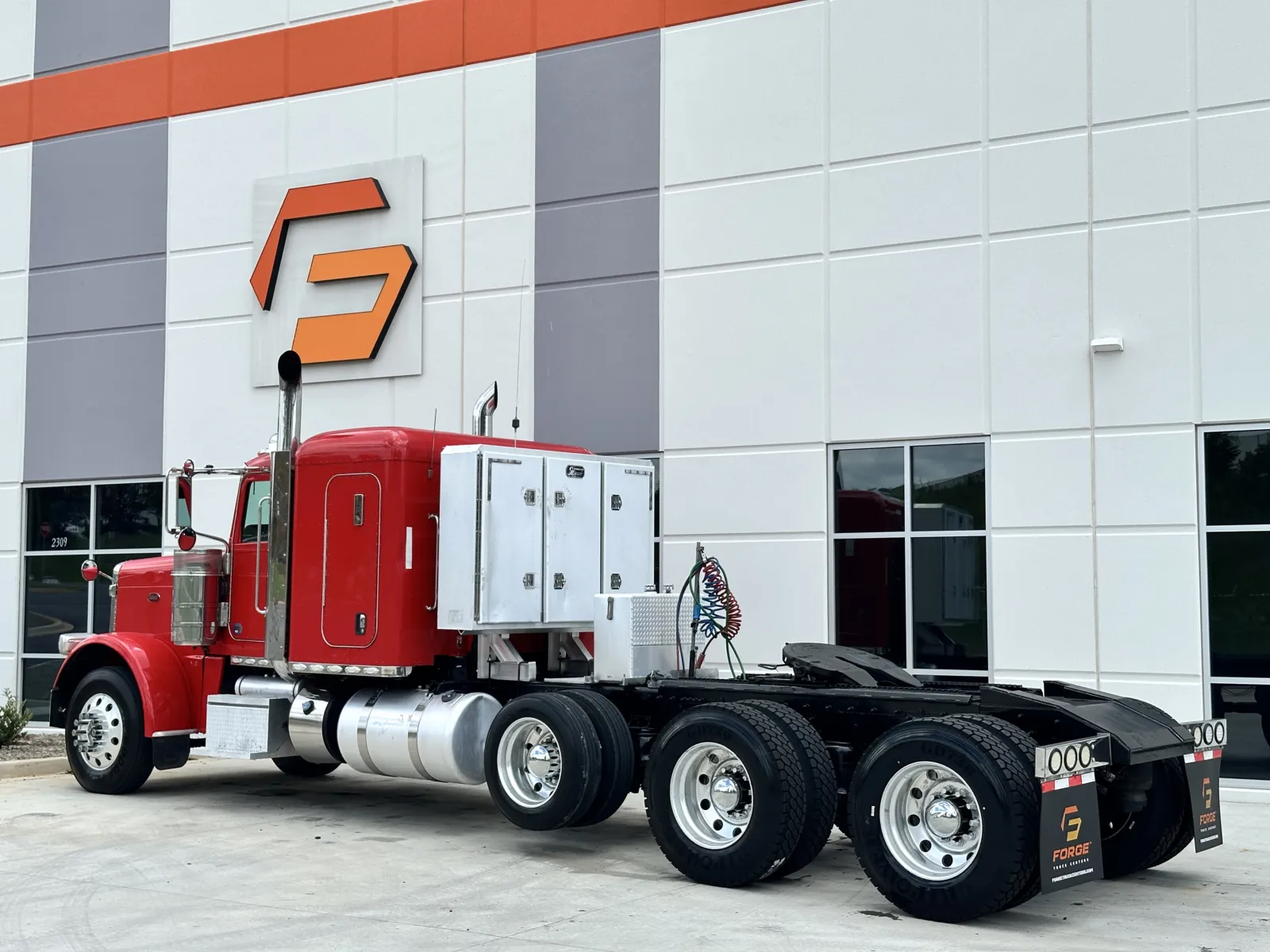 2014 Peterbilt 388 in Greer, SC — photo 6