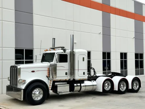 Photos of 2020 PETERBILT 389 for sale in Greer, SC at Forge Truck Centers - South Carolina