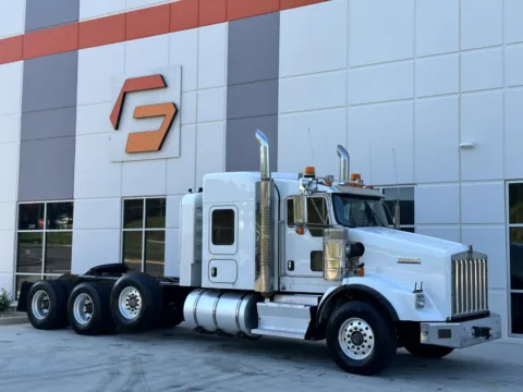 2016 KENWORTH T800 for sale in Greer, SC