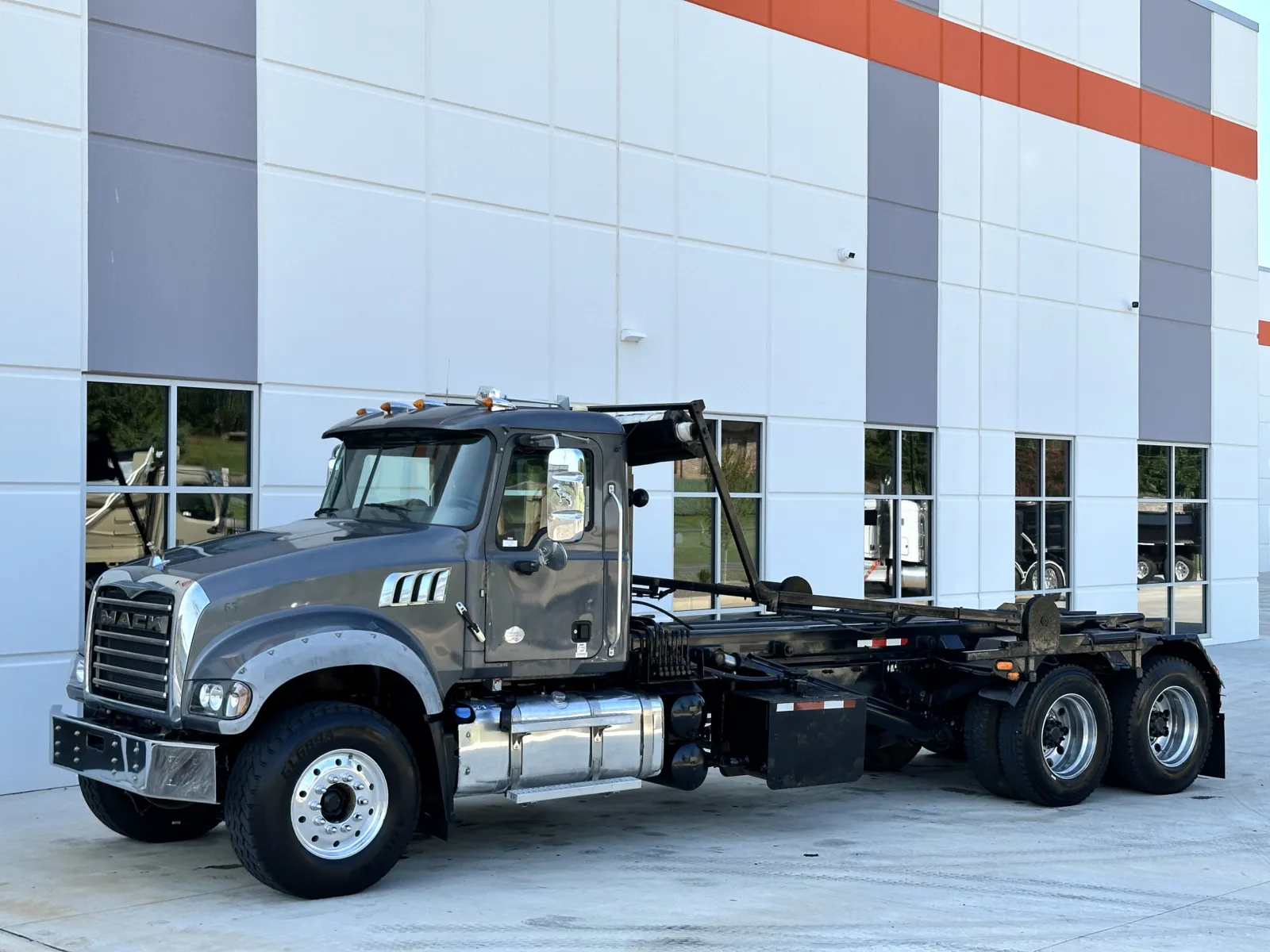2017 Mack Granite in Greer, SC — photo 2