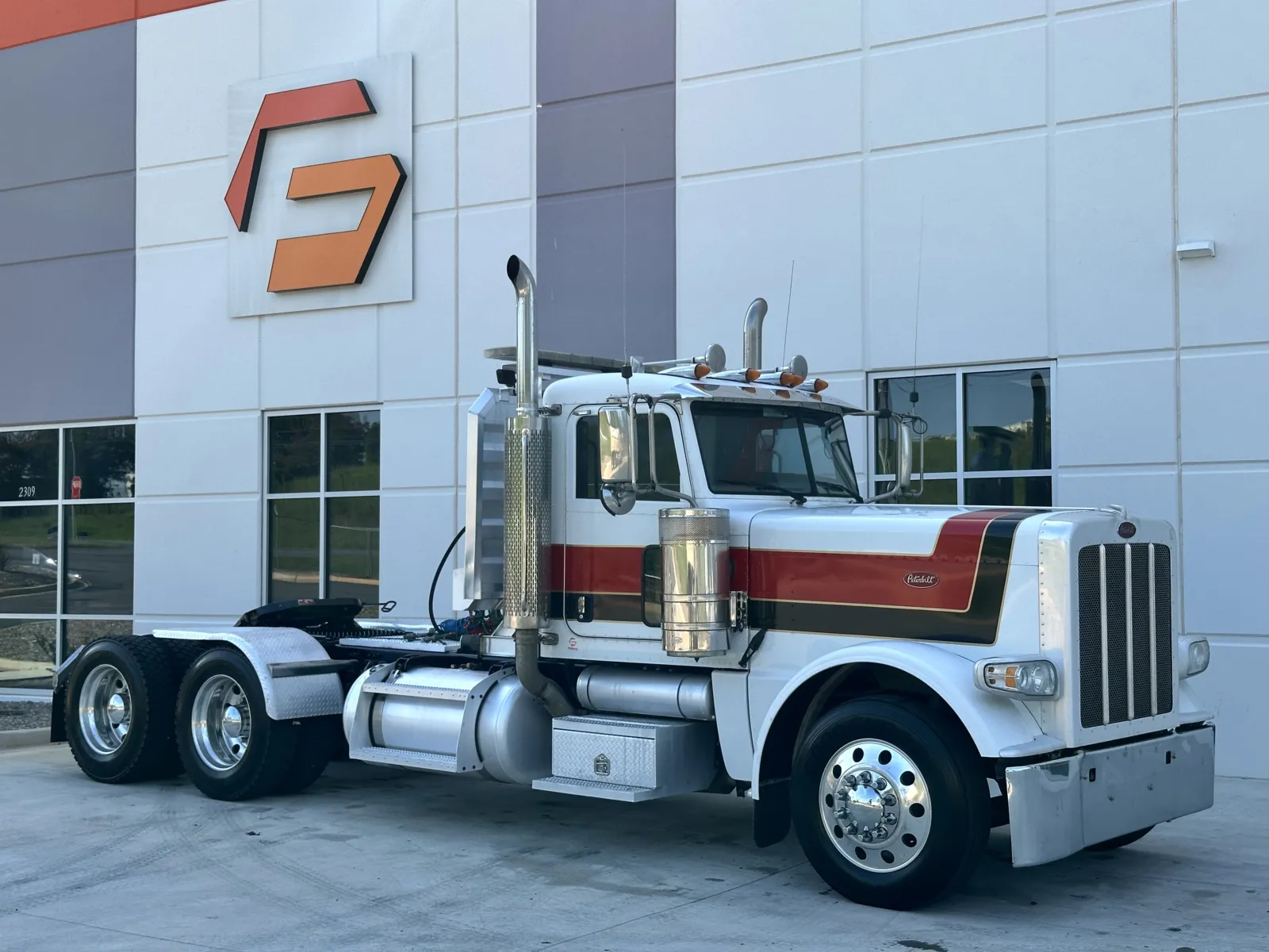 2016 PETERBILT 389 for sale in Greer, SC
