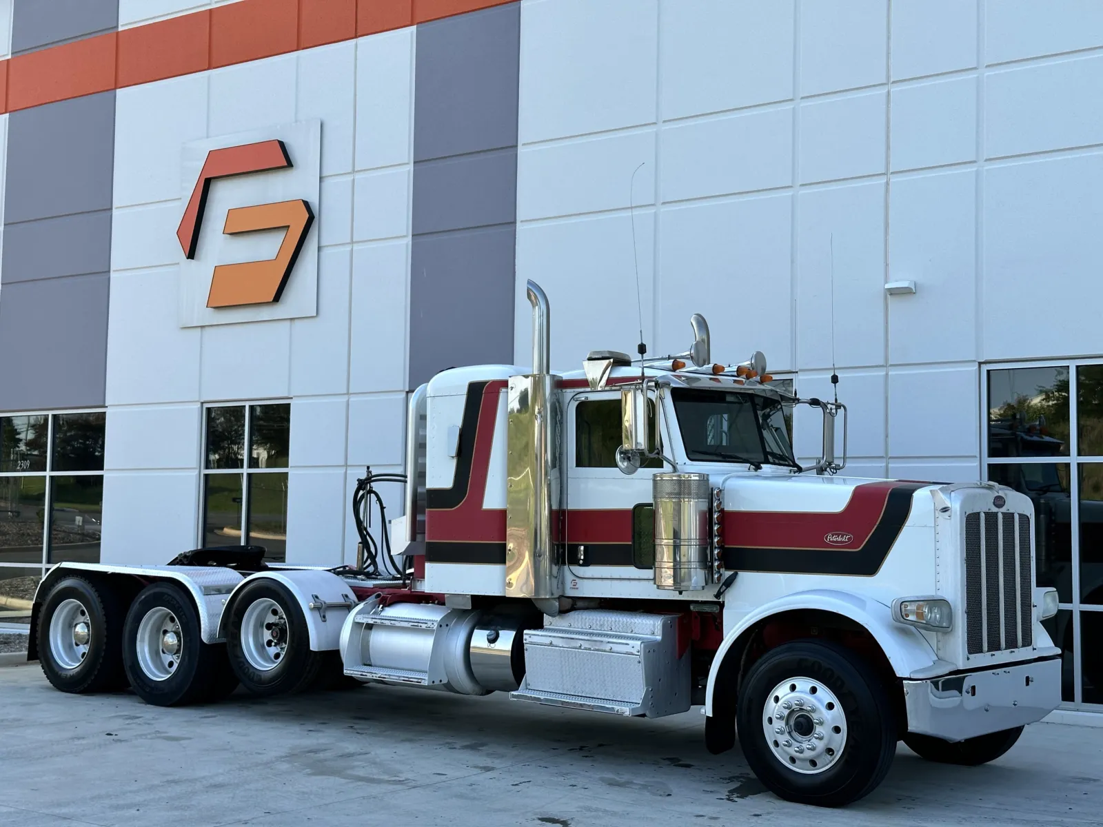 2012 PETERBILT 388 for sale in Greer, SC