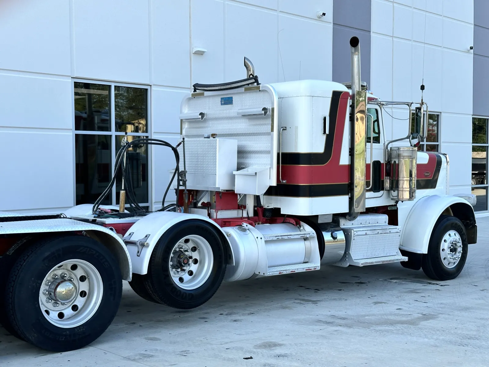 2012 Peterbilt 388 in Greer, SC — photo 7