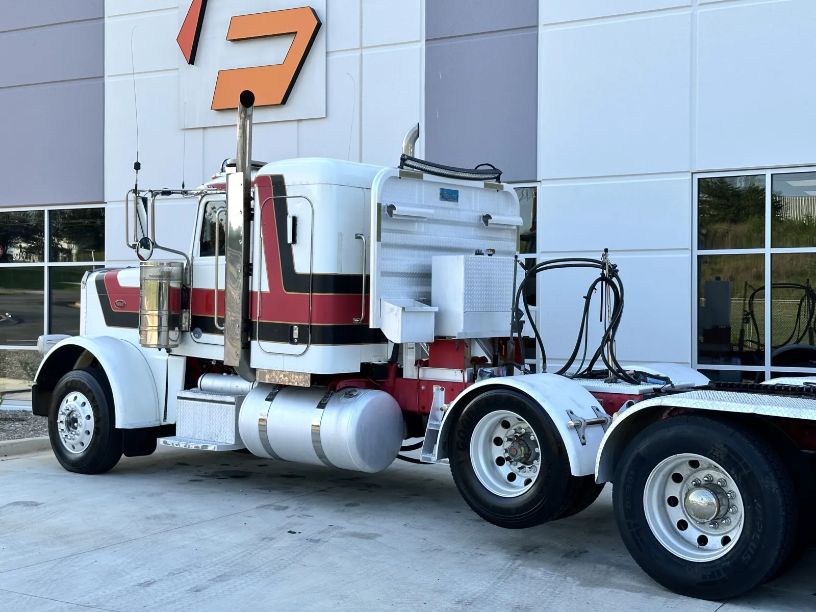2012 Peterbilt 388 in Greer, SC — photo 8