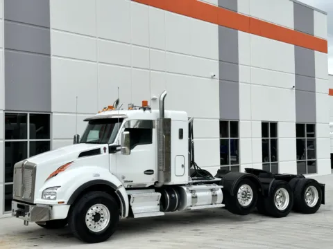 Photos of 2019 KENWORTH T880 for sale in Greer, SC at Forge Truck Centers - South Carolina