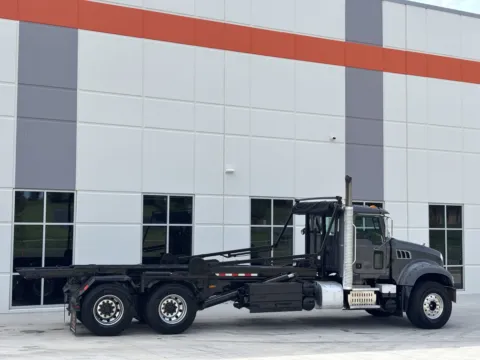 More photos of 2017 MACK GU713 at Forge Truck Centers - South Carolina, SC