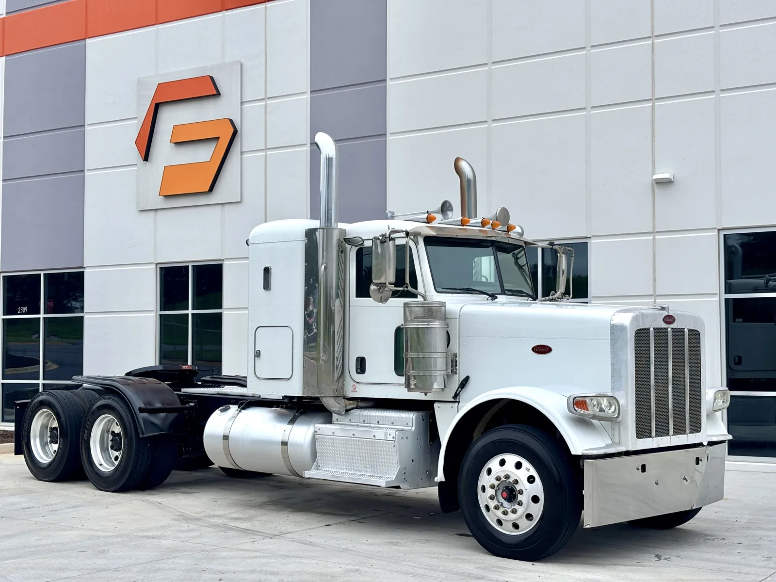 2016 PETERBILT 389 for sale in Greer, SC