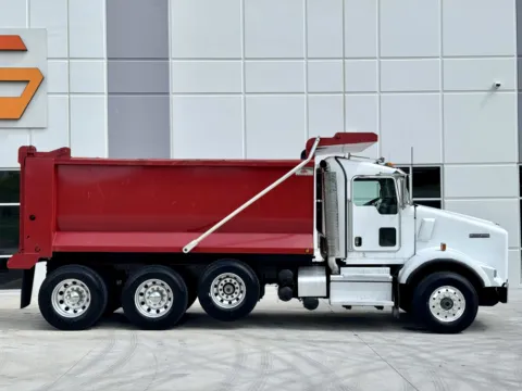 More photos of 2020 KENWORTH T880 at Forge Truck Centers - South Carolina, SC