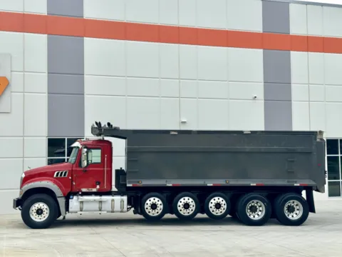 More photos of 2015 MACK GU713 at Forge Truck Centers - South Carolina, SC