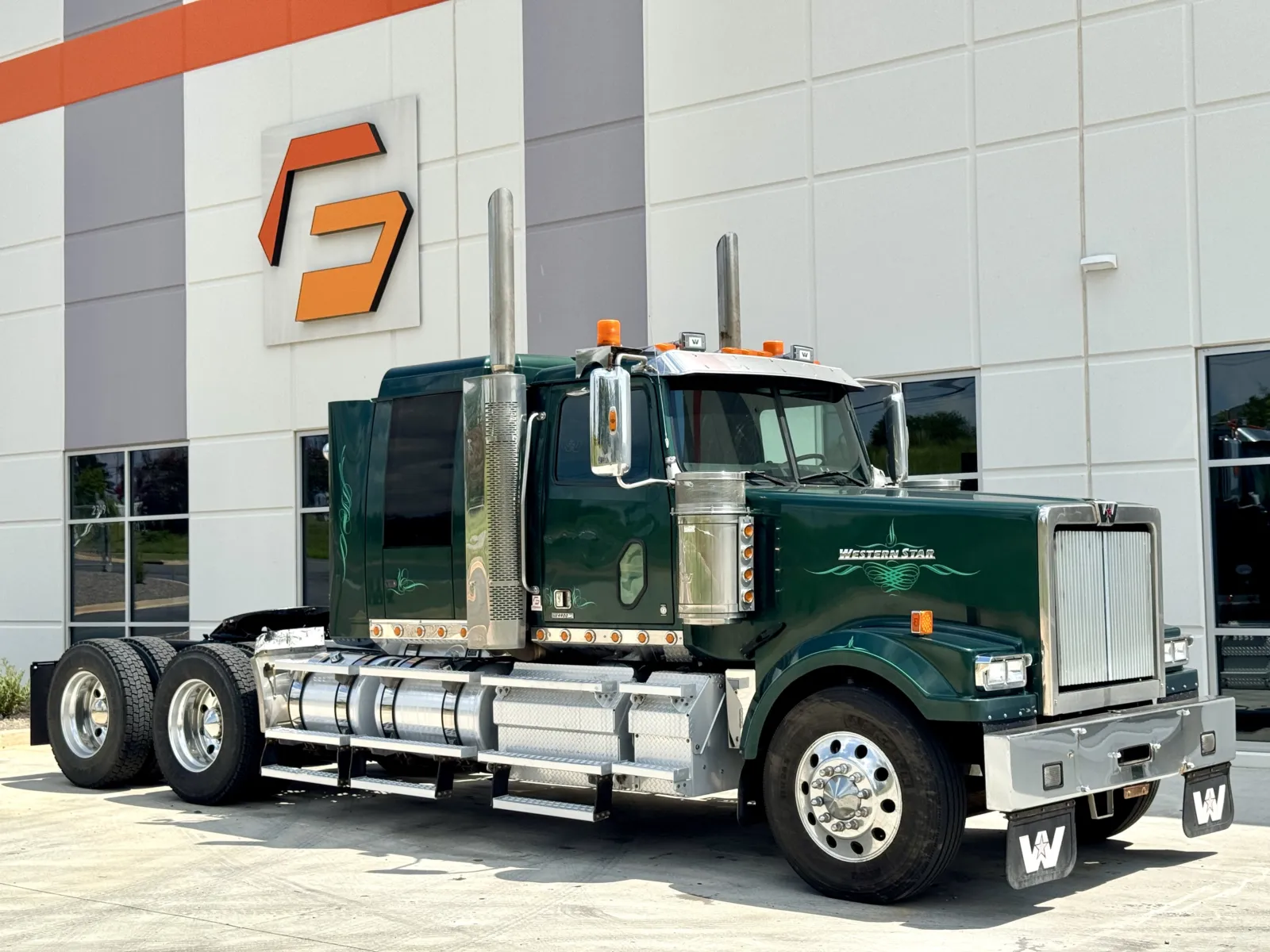 2019 WESTERN STAR 4900 for sale in Greer, SC