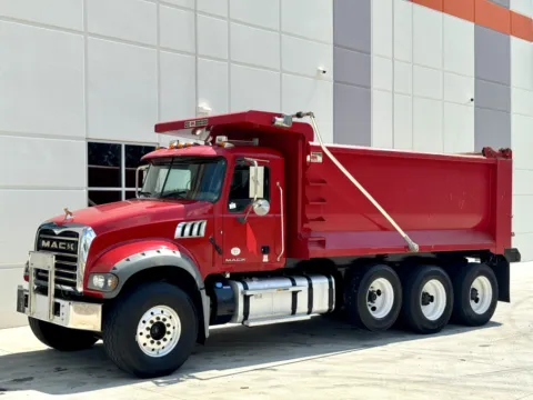 Another view of 2018 MACK GU713 for sale in Greer, SC at Forge Truck Centers - South Carolina