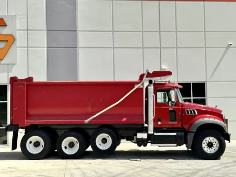 More photos of 2018 MACK GU713 at Forge Truck Centers - South Carolina, SC