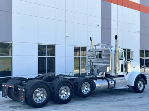 More photos of 2014 PETERBILT 388 at Forge Truck Centers - South Carolina, SC