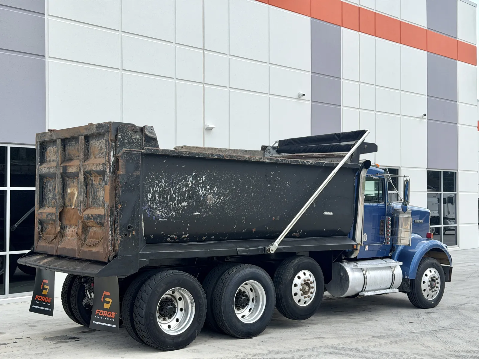 2004 Kenworth W900 in Greer, SC — photo 6