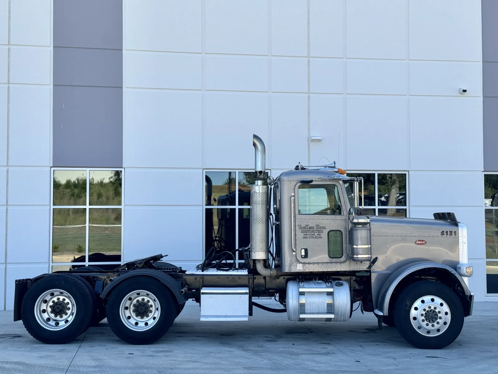 2011 Peterbilt 388 in Greer, SC — photo 3