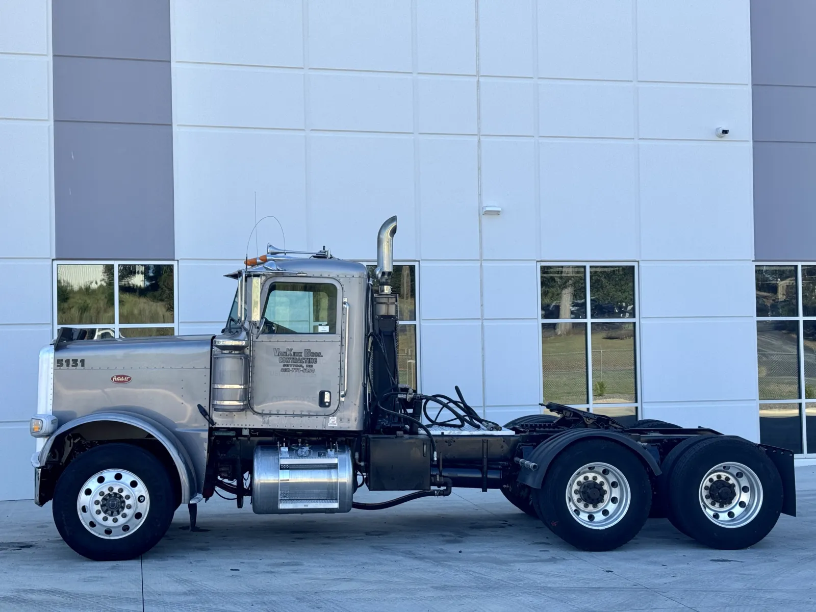 2011 Peterbilt 388 in Greer, SC — photo 4