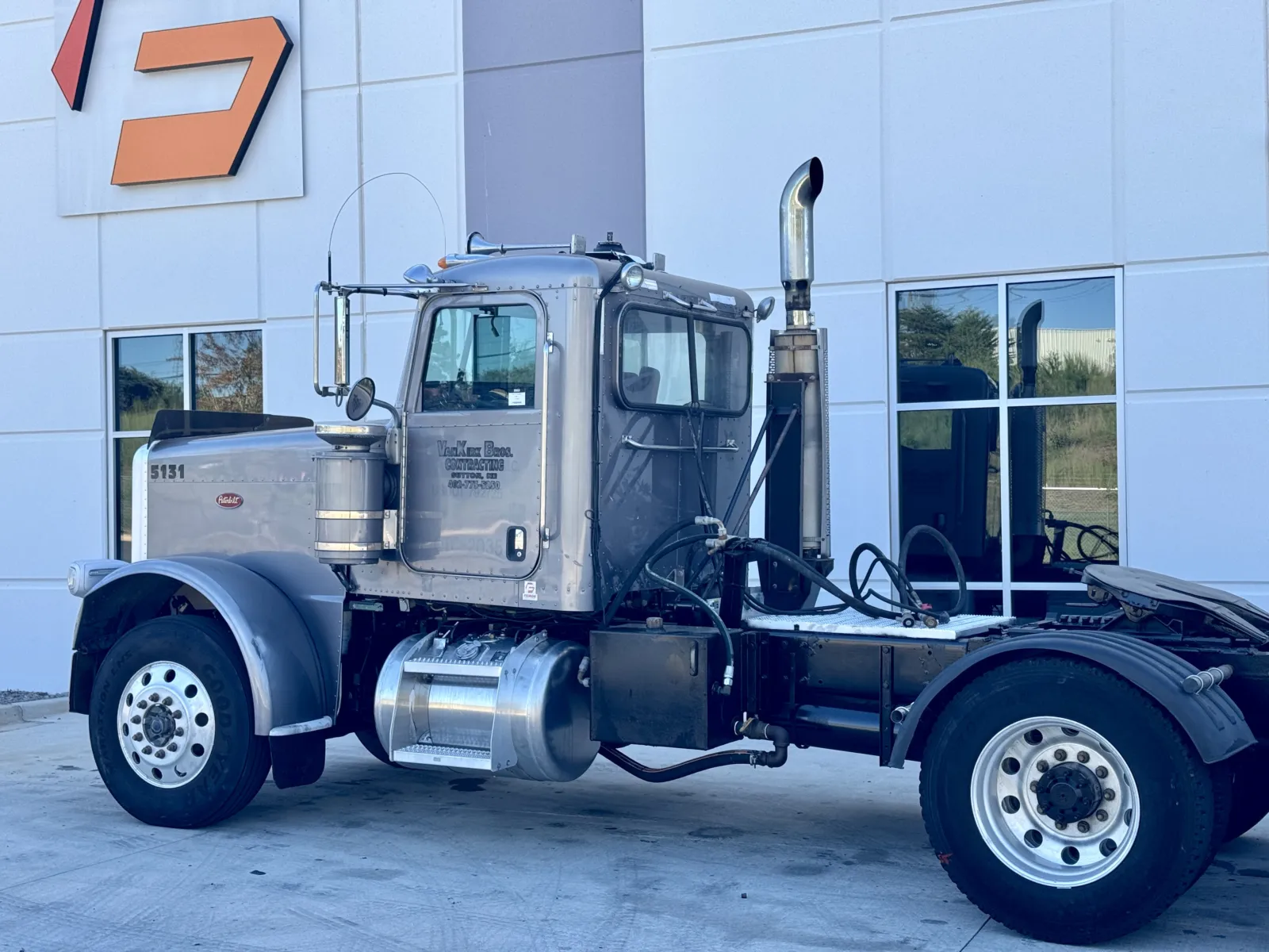 2011 Peterbilt 388 in Greer, SC — photo 8
