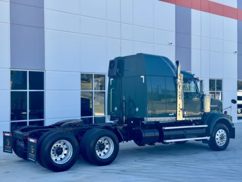 More photos of 2016 WESTERN STAR 4900 at Forge Truck Centers - South Carolina, SC