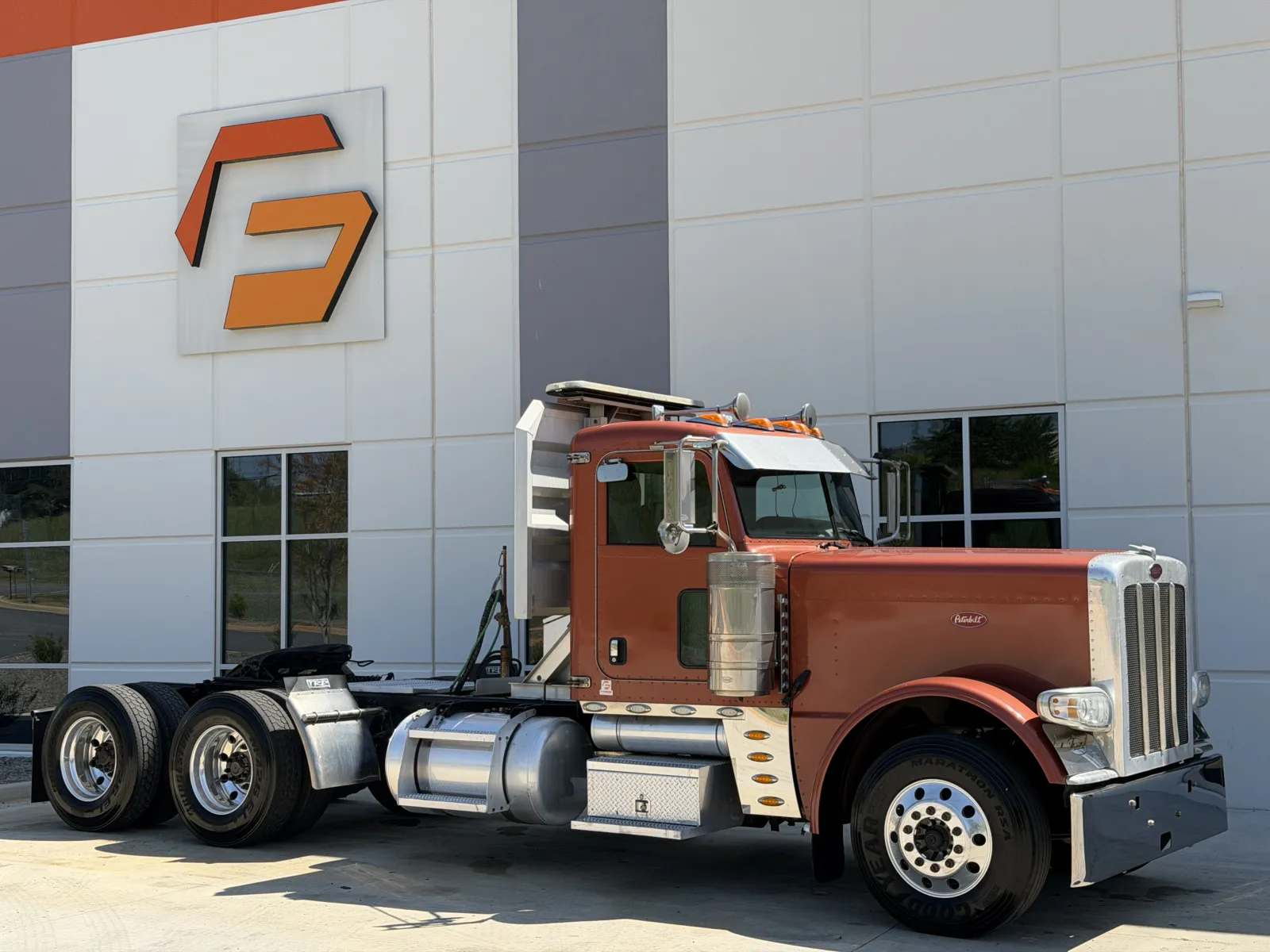 2014 PETERBILT 389 for sale in Greer, SC