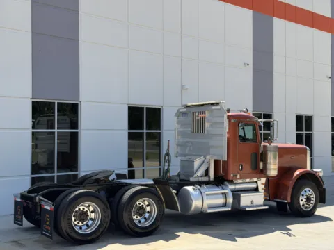 More photos of 2014 PETERBILT 389 at Forge Truck Centers - South Carolina, SC