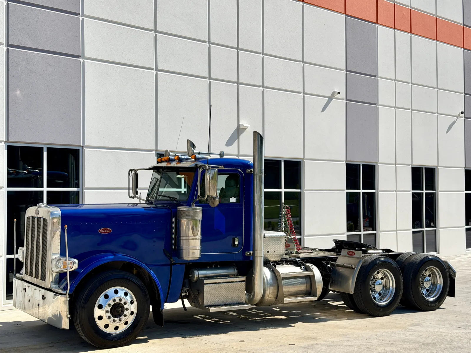 2018 Peterbilt 389 in Greer, SC — photo 2