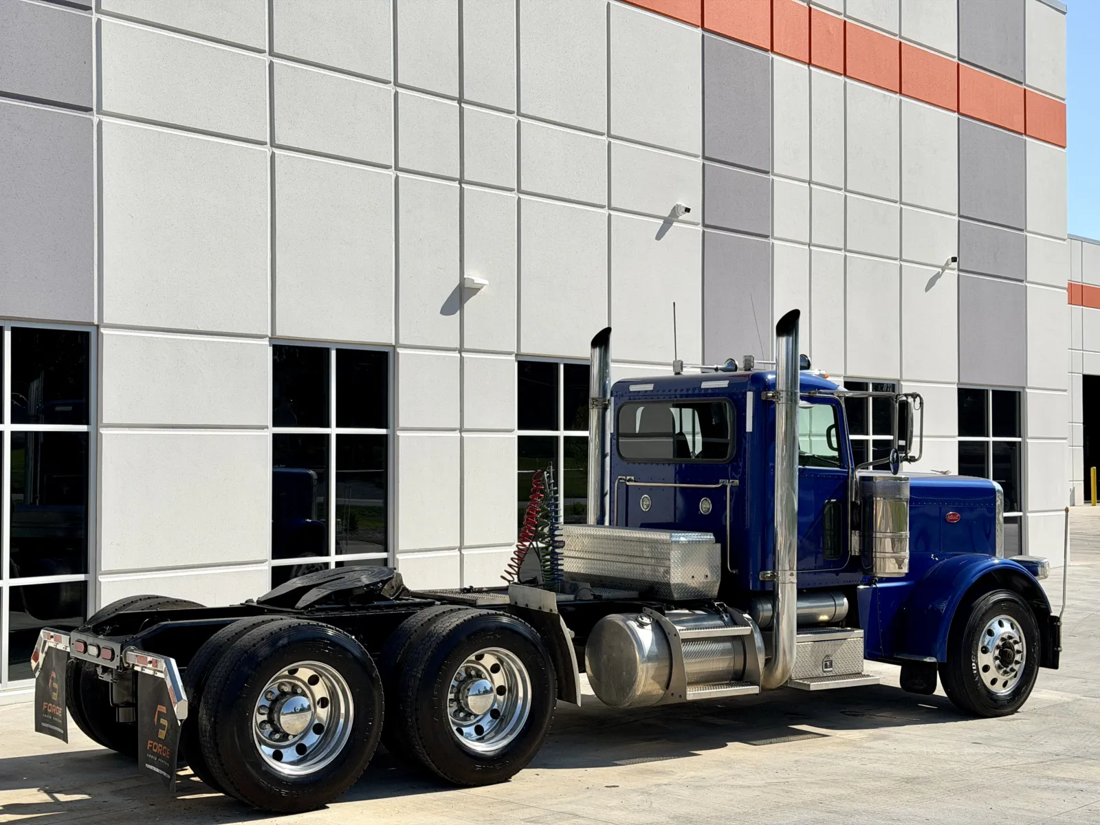 2018 Peterbilt 389 in Greer, SC — photo 5