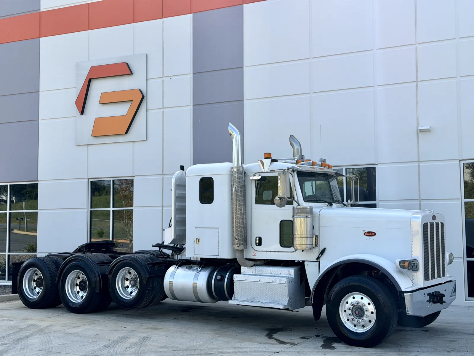 2014 PETERBILT 388 for sale in Greer, SC