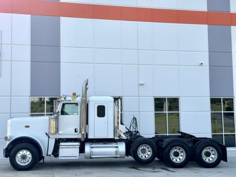 More photos of 2014 PETERBILT 388 at Forge Truck Centers - South Carolina, SC