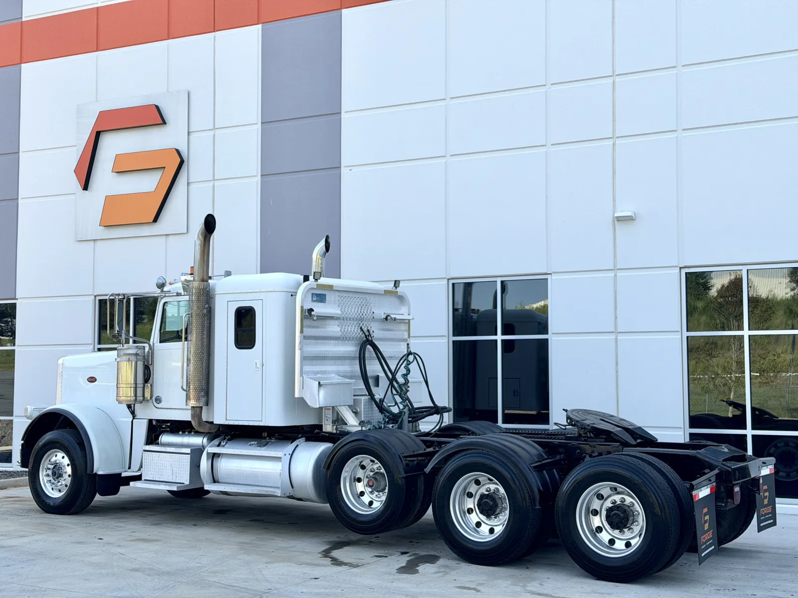 2014 Peterbilt 388 in Greer, SC — photo 6