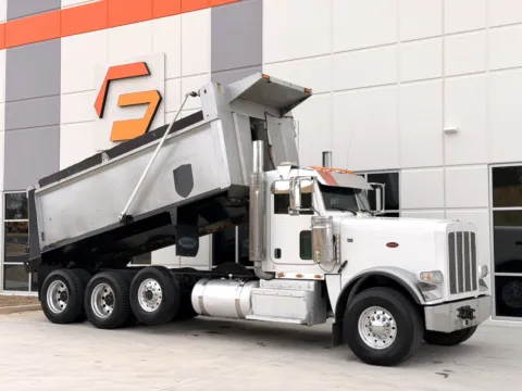 2011 PETERBILT 388 for sale in Greer, SC