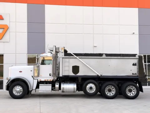 More photos of 2011 PETERBILT 388 at Forge Truck Centers - South Carolina, SC