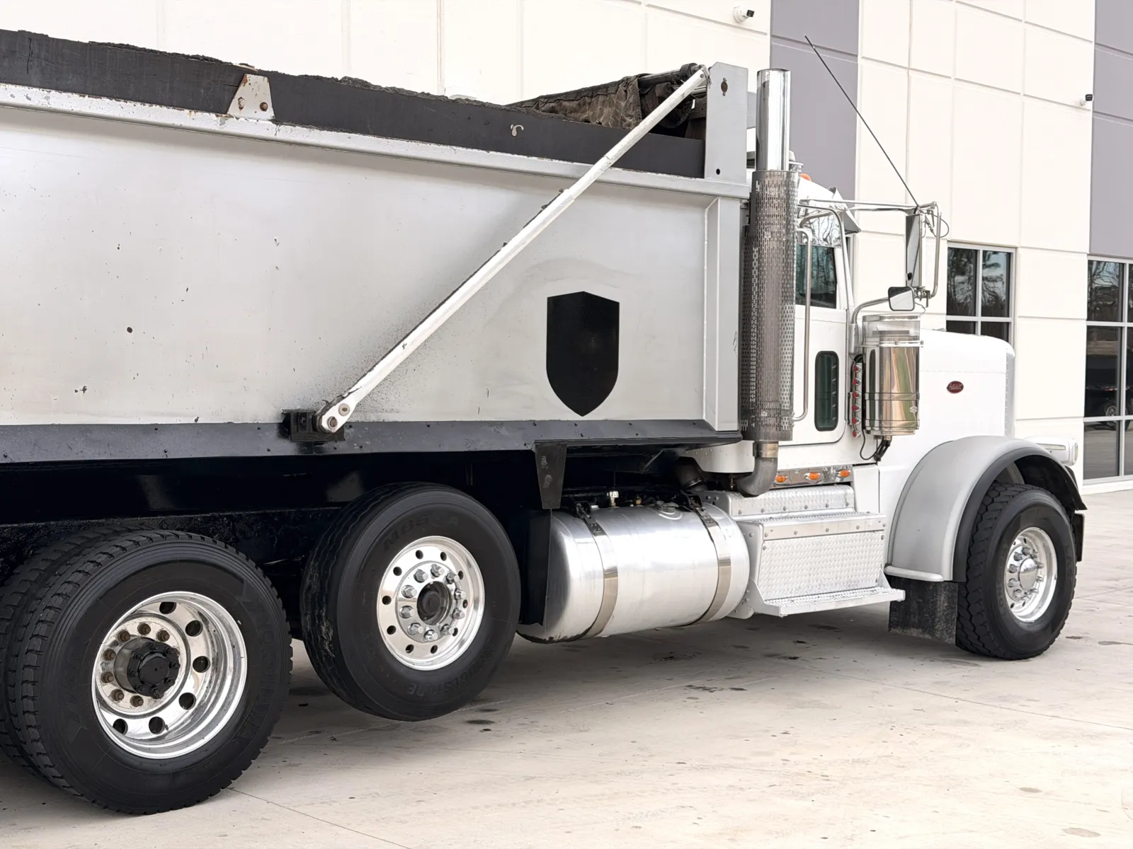 2011 Peterbilt 388 in Greer, SC — photo 8