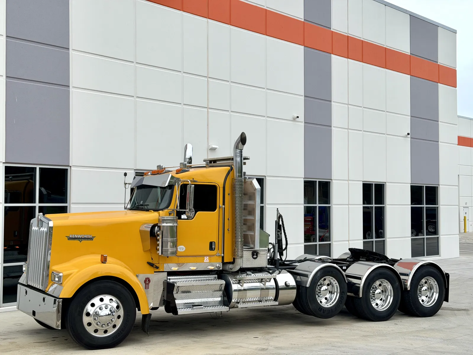 2018 Kenworth W900 in Greer, SC — photo 2