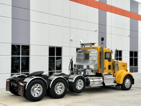 More photos of 2018 KENWORTH W900 at Forge Truck Centers - South Carolina, SC