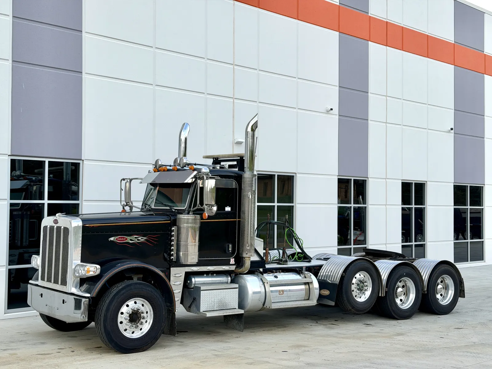 2020 Peterbilt 389 in Greer, SC — photo 2
