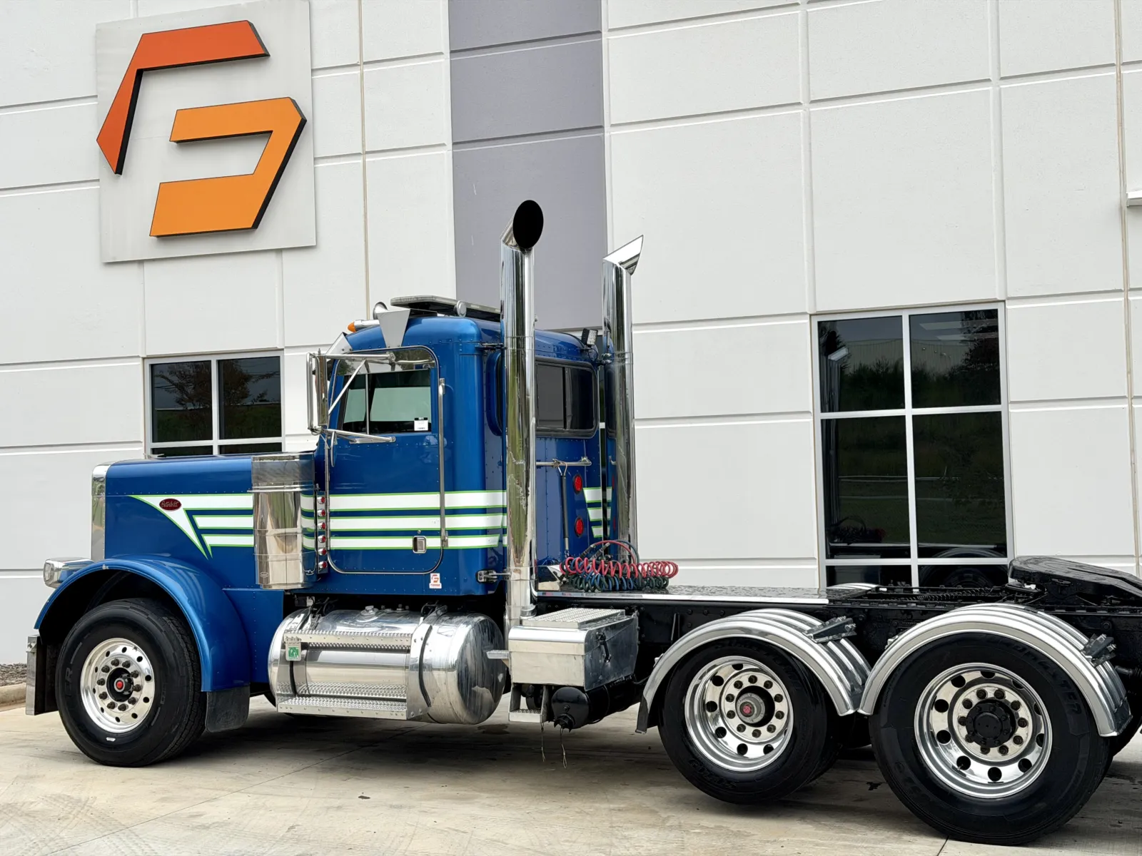 2001 Peterbilt 379 in Greer, SC — photo 7