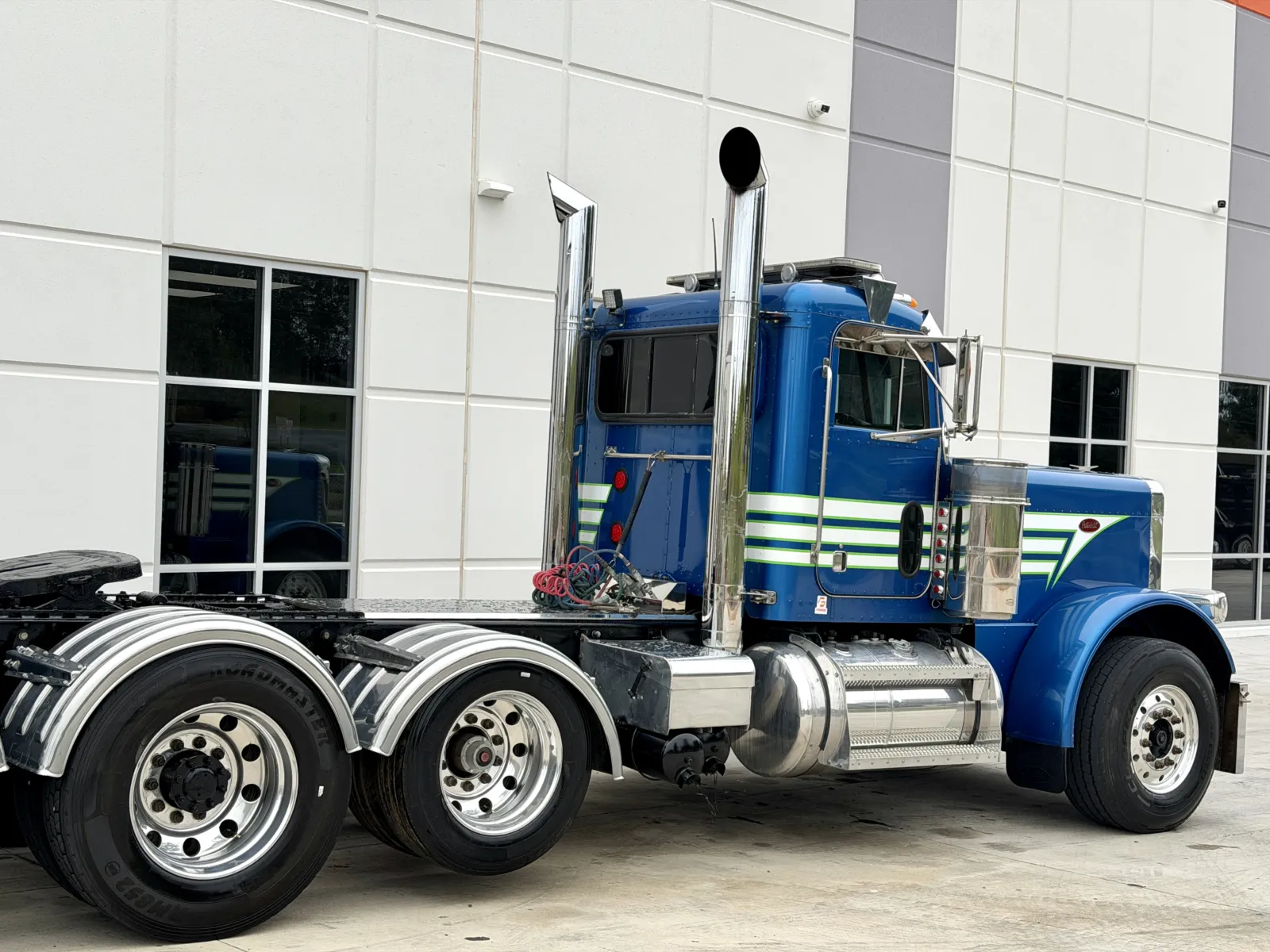 2001 Peterbilt 379 in Greer, SC — photo 8