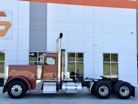 Another view of 2014 PETERBILT 389 for sale in Greer, SC at Forge Truck Centers - South Carolina
