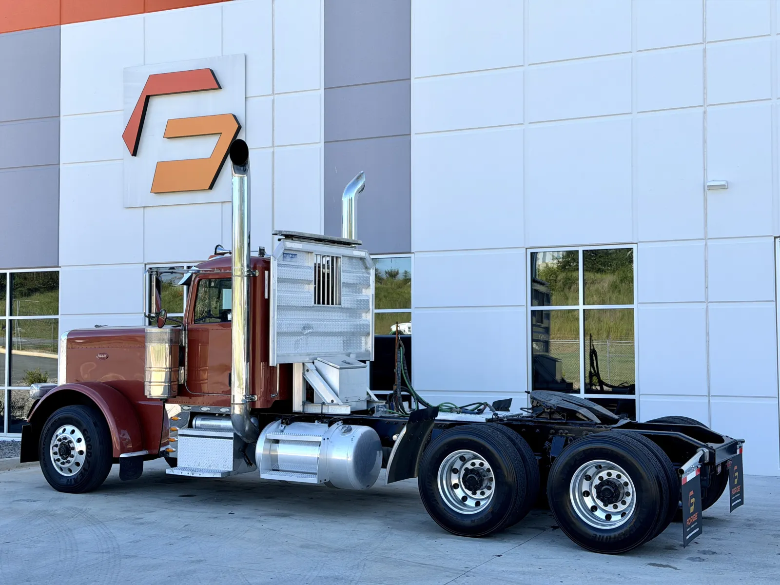 2014 Peterbilt 389 in Greer, SC — photo 6